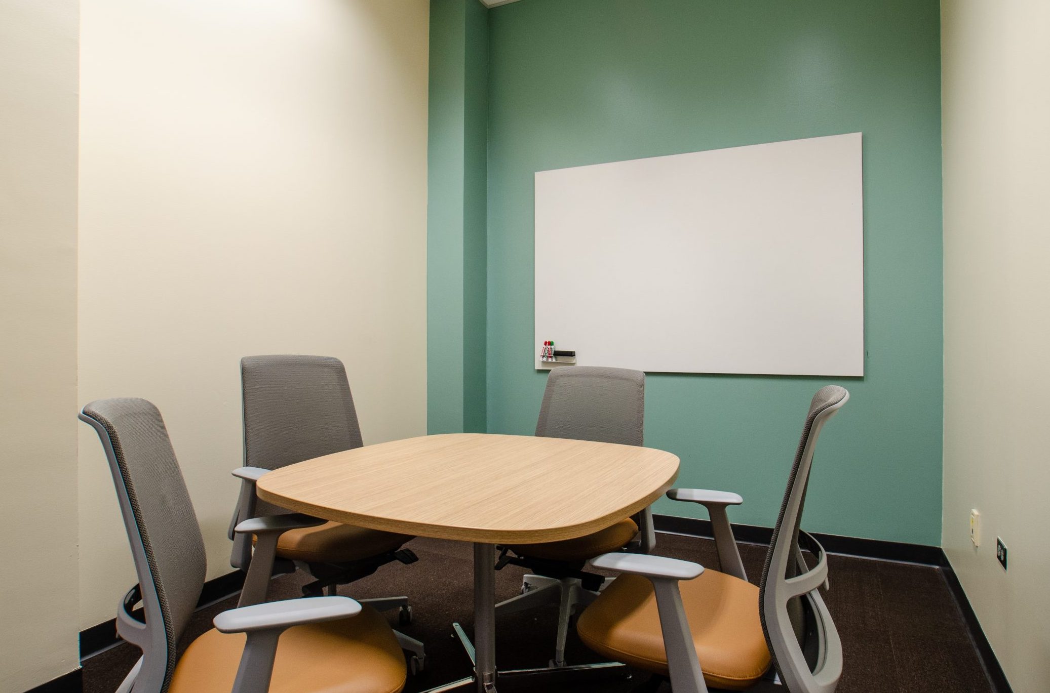 Graduate Commons Study Rooms - Small hodges library university of tennessee