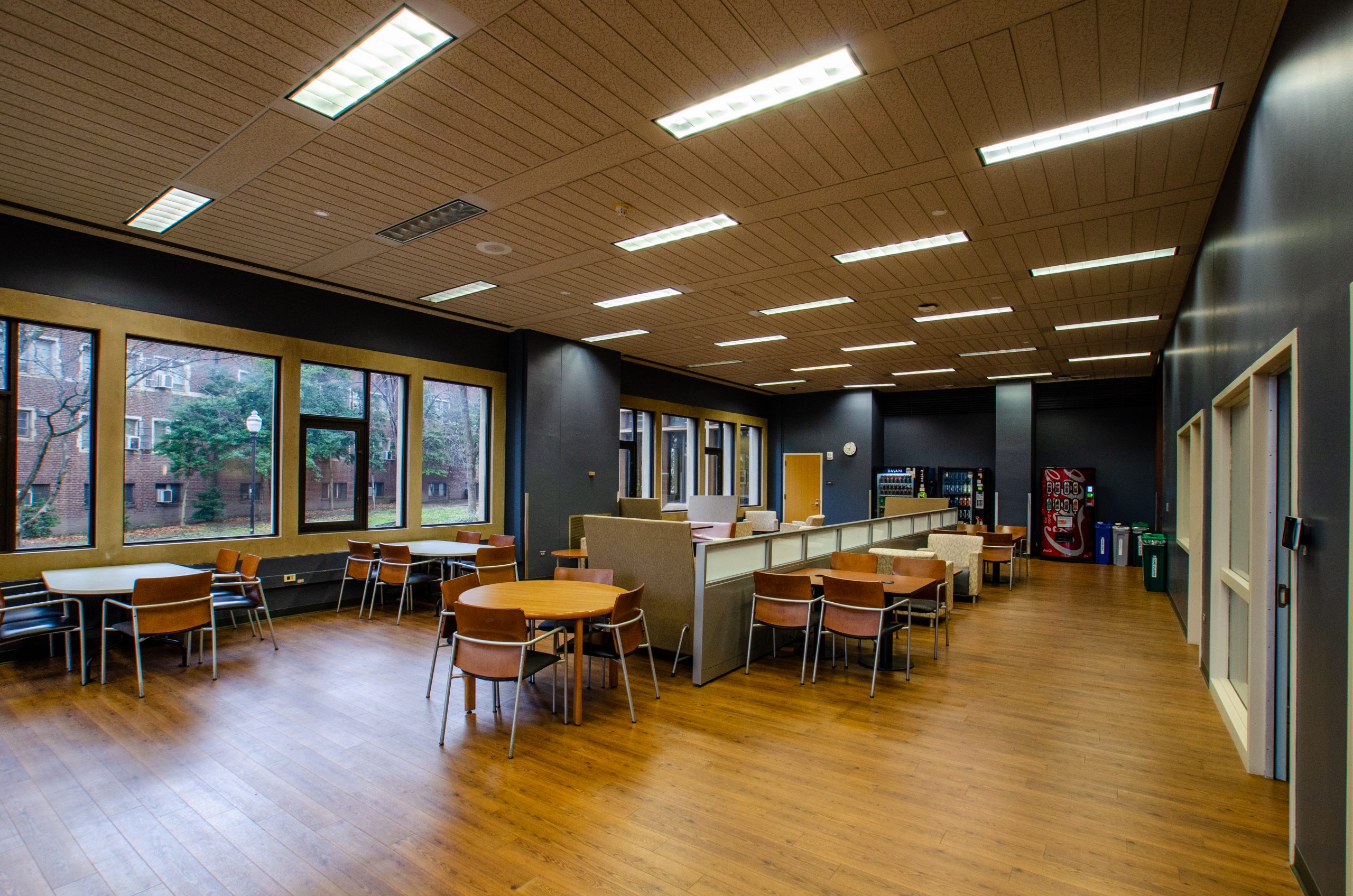 cafe seating hodges library university of tennesee