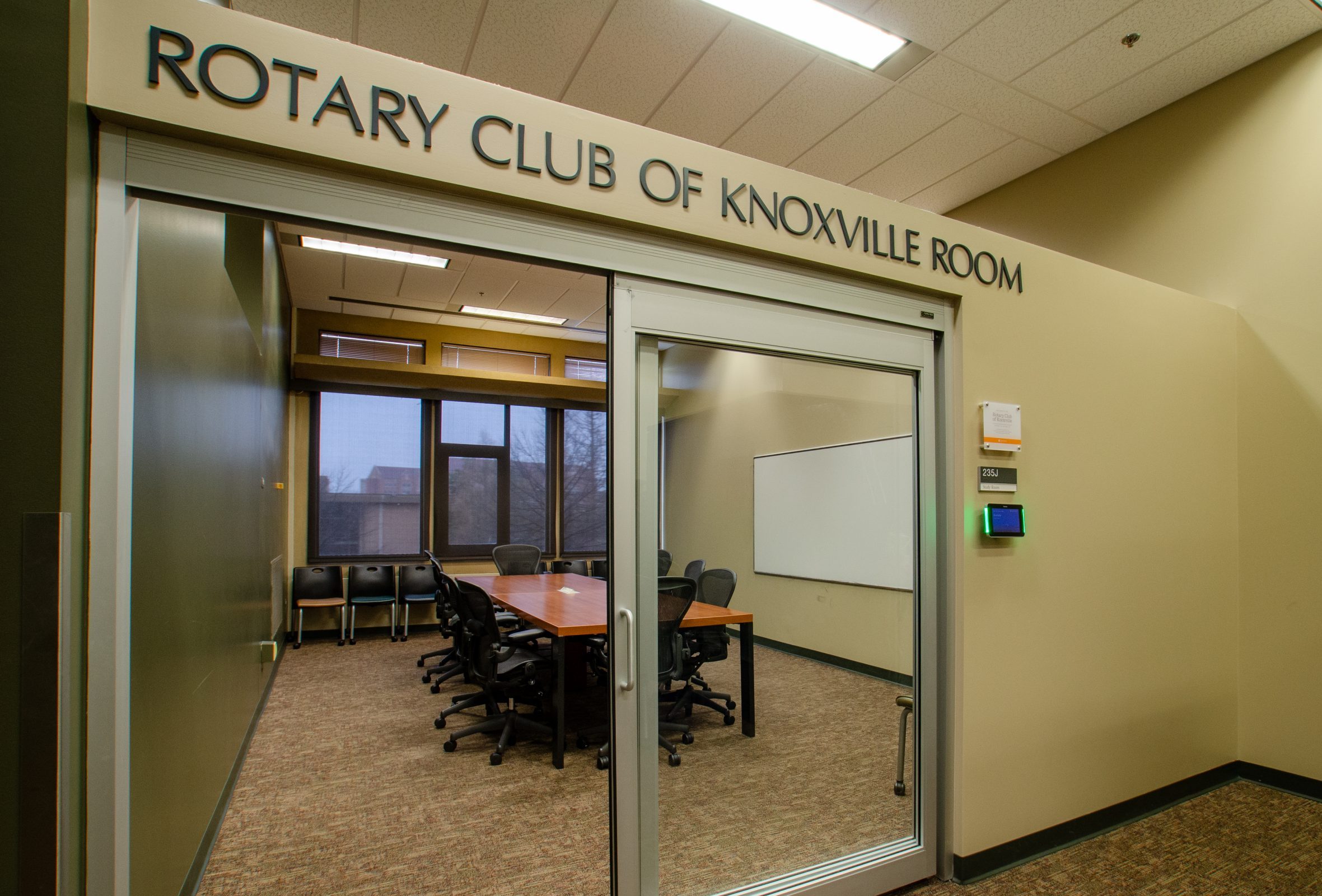 Rotary Club of Knoxville Room at Hodges Library in The Commons