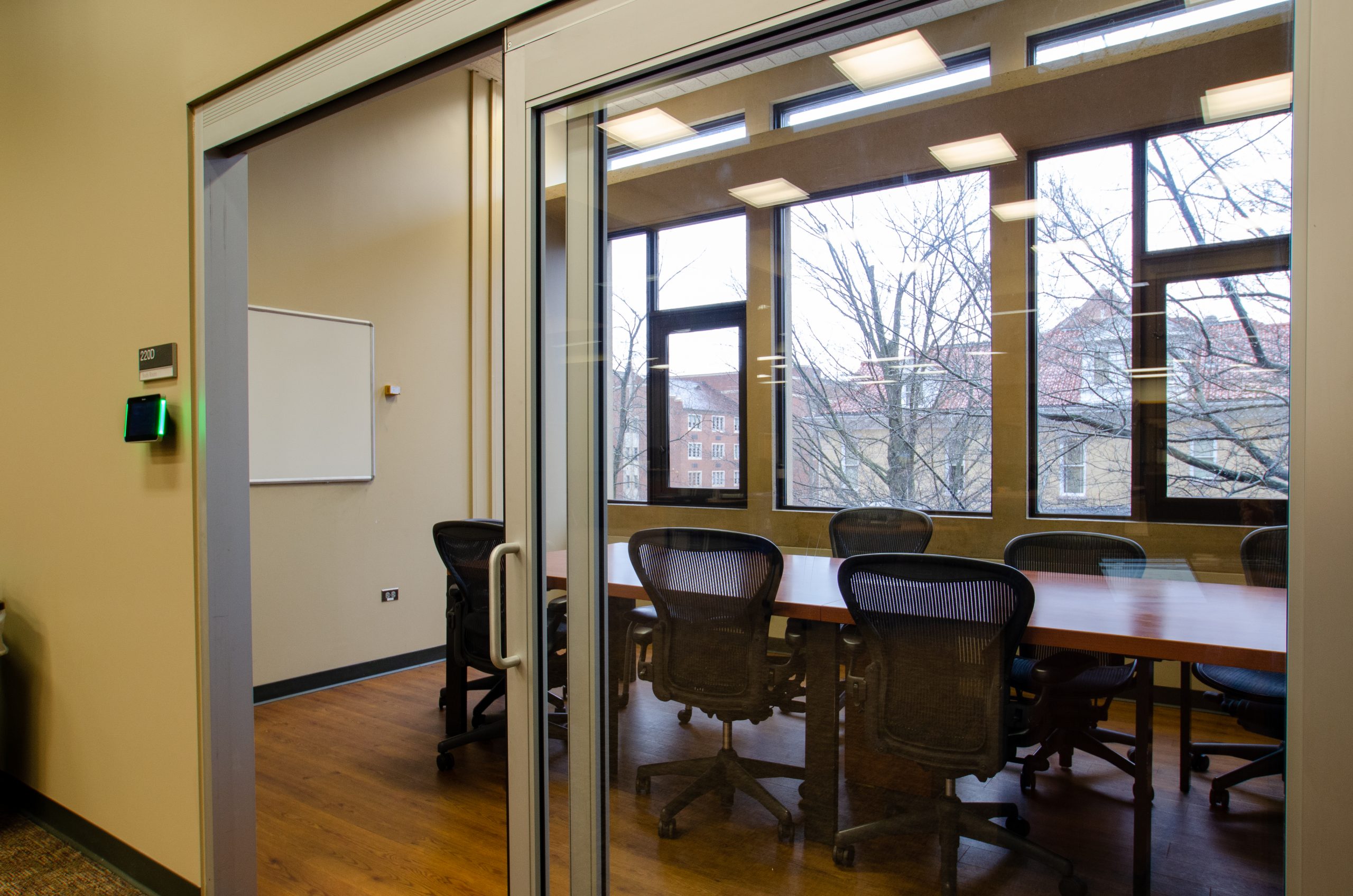 large group study room in the commons of hodges library