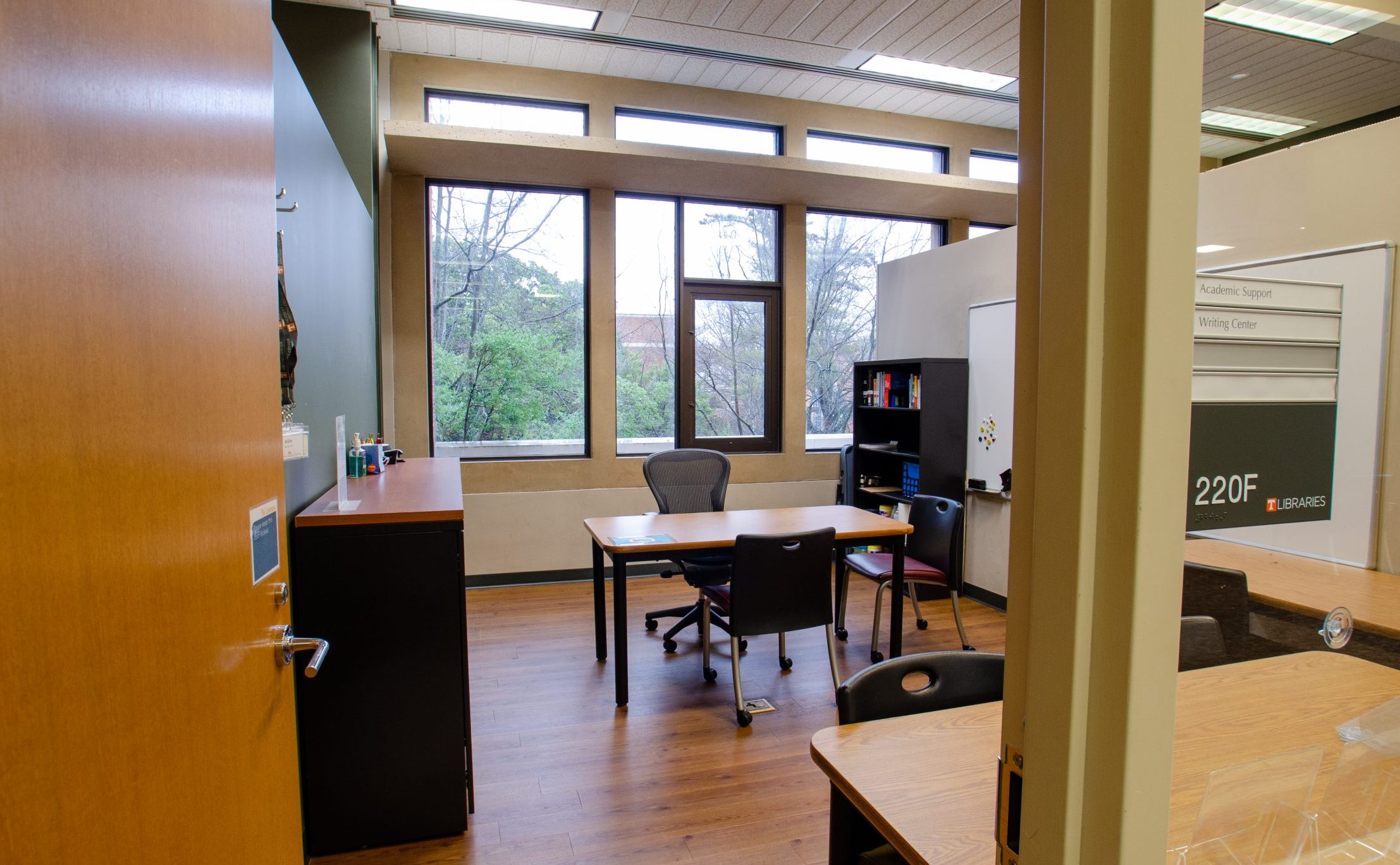 Judith Anderson Herbert Writing Center in the commons of hodges library