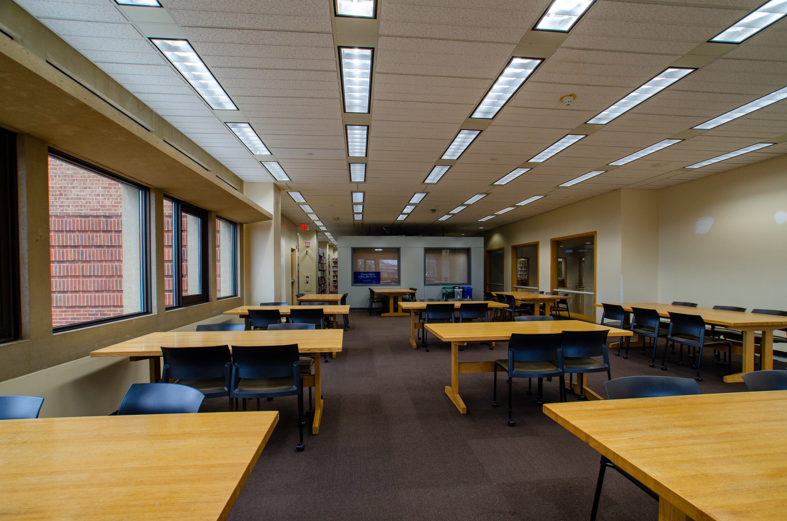 group study tables at hodges library ut knoxville